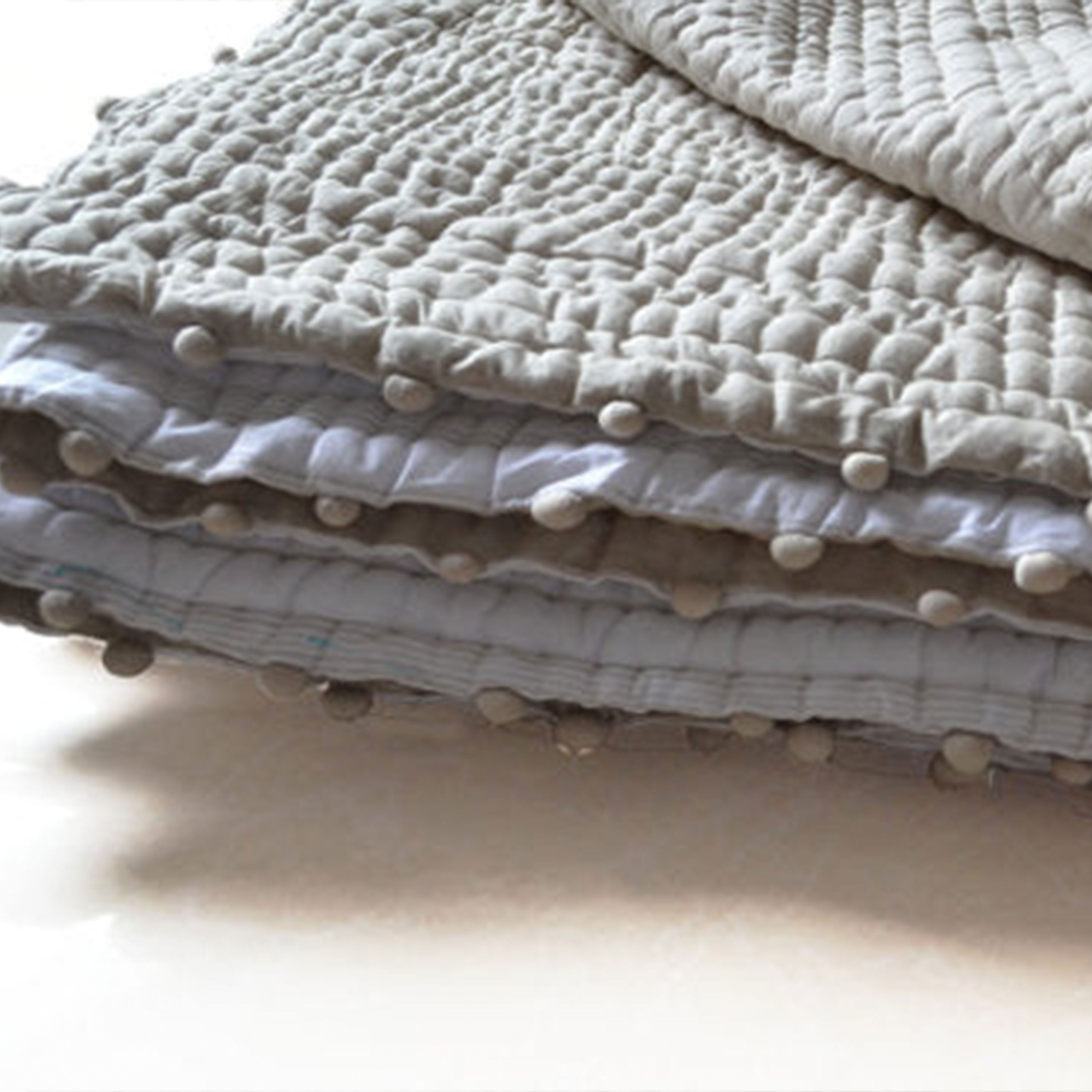 Reversible Double Quilt with 100% Cotton Batting