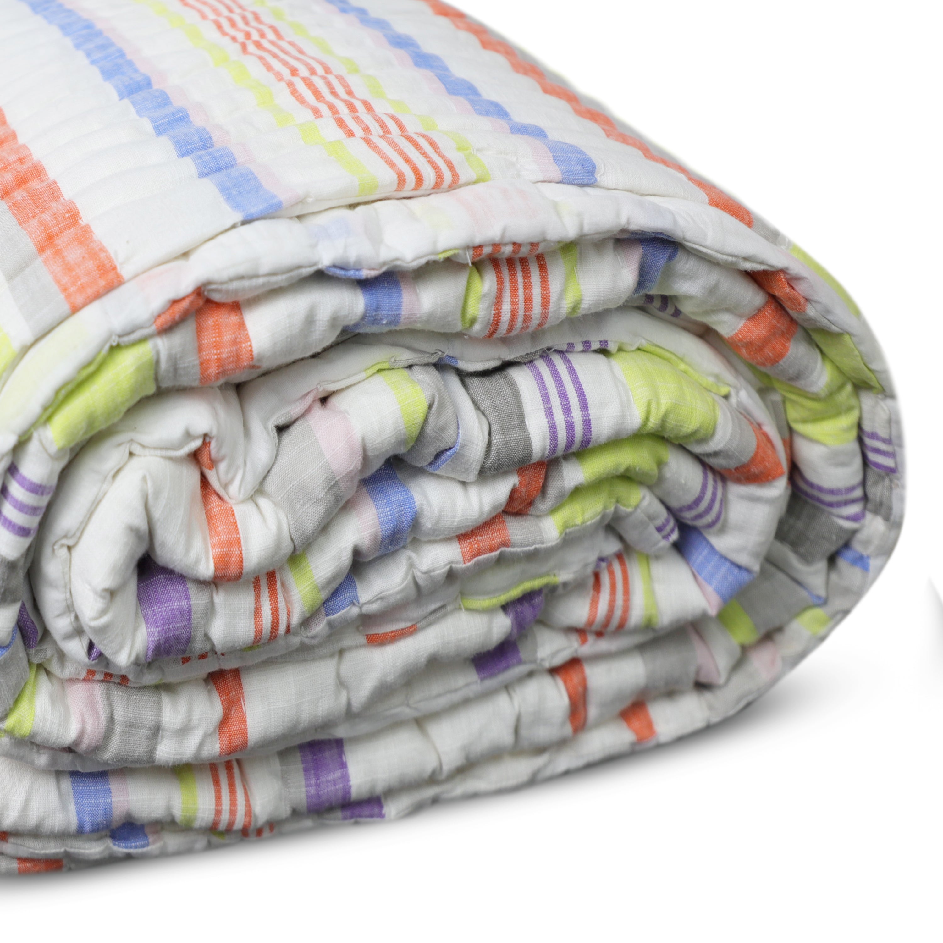 Multicolored striped cotton quilt, perfect for a cheerful touch to your bed. Available in multiple sizes.