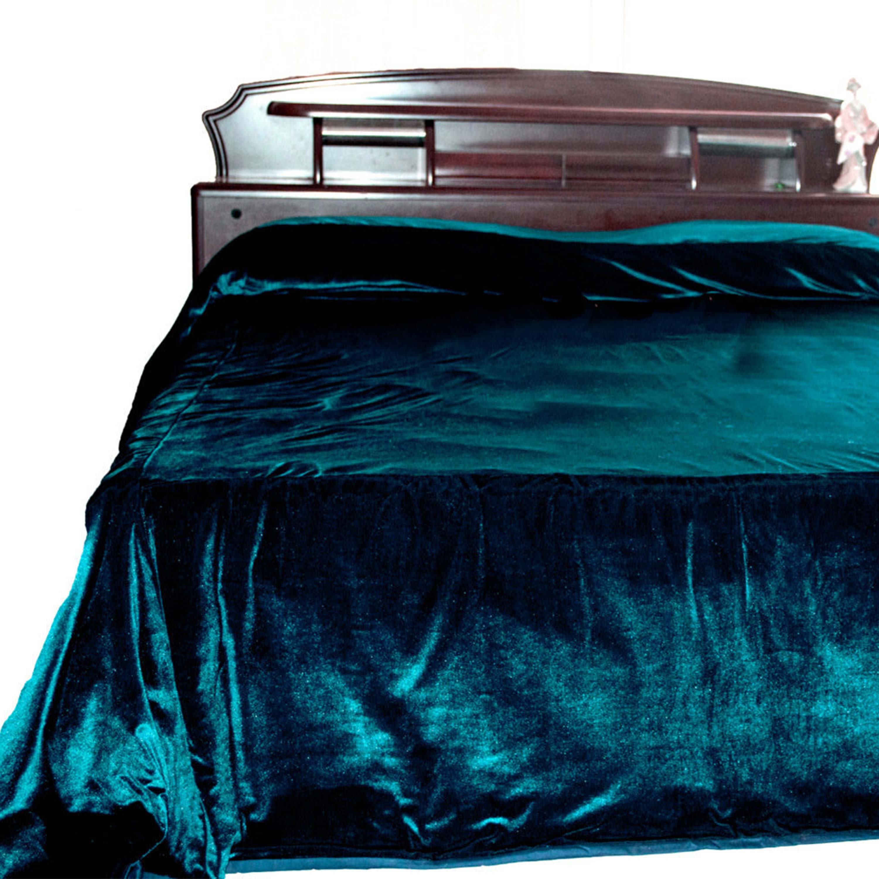 Traditional hand-crafted: This teal velvet bedspread, made from lustrous medium-weight velvet, doubles as a light blanket throw for summer or spring, offering elegance and versatility.