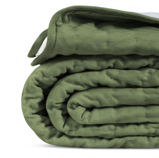 Custom made linen quilt, this breathable linen quilt provides Year-round comfort. Available in Lap quilt, Twin quilt, queen and king sizes.