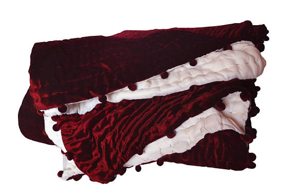 Amore Beaute Maroon Quilt