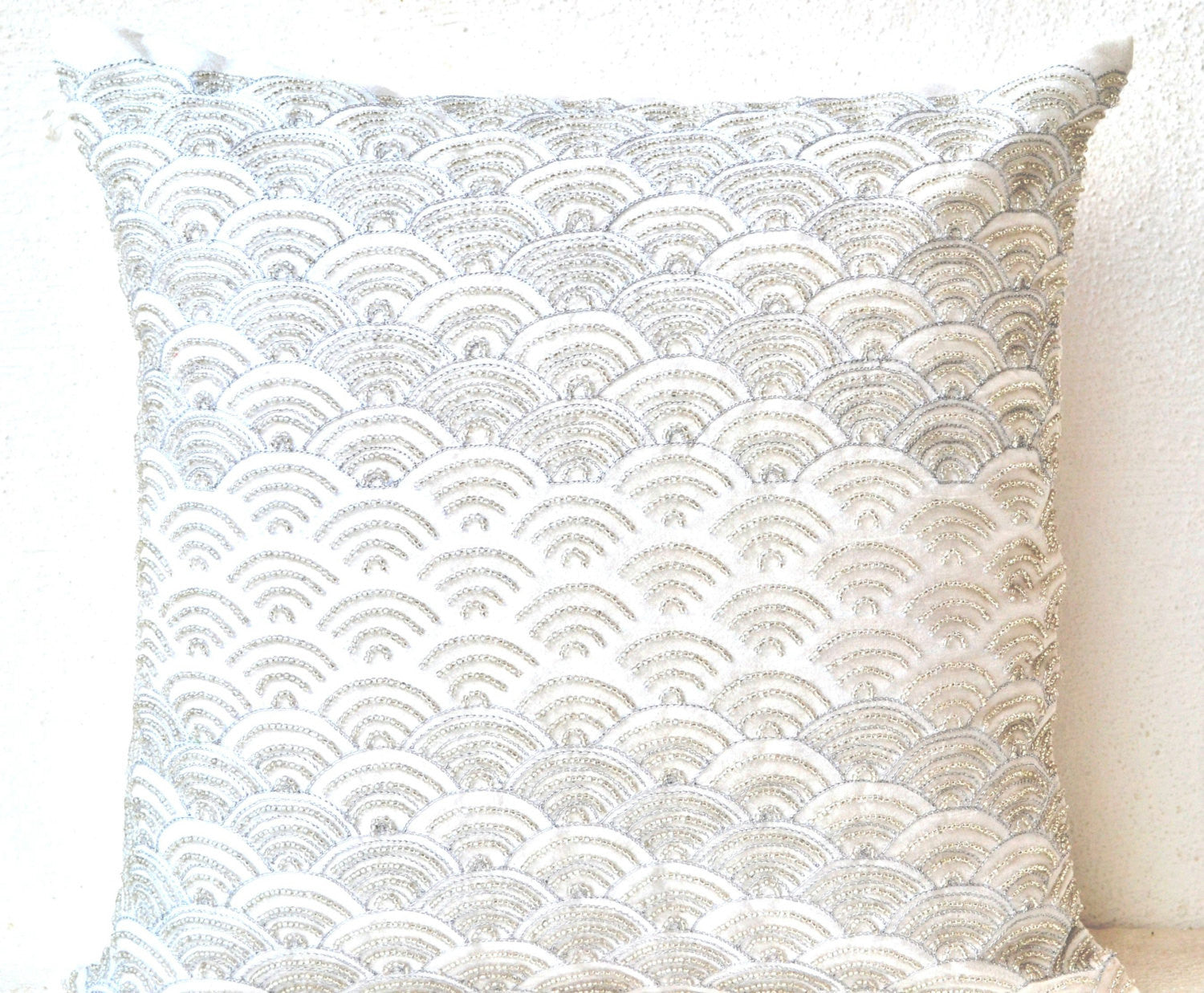 Buy handmade ivory white sashiko throw pillows with sashiko embroidery