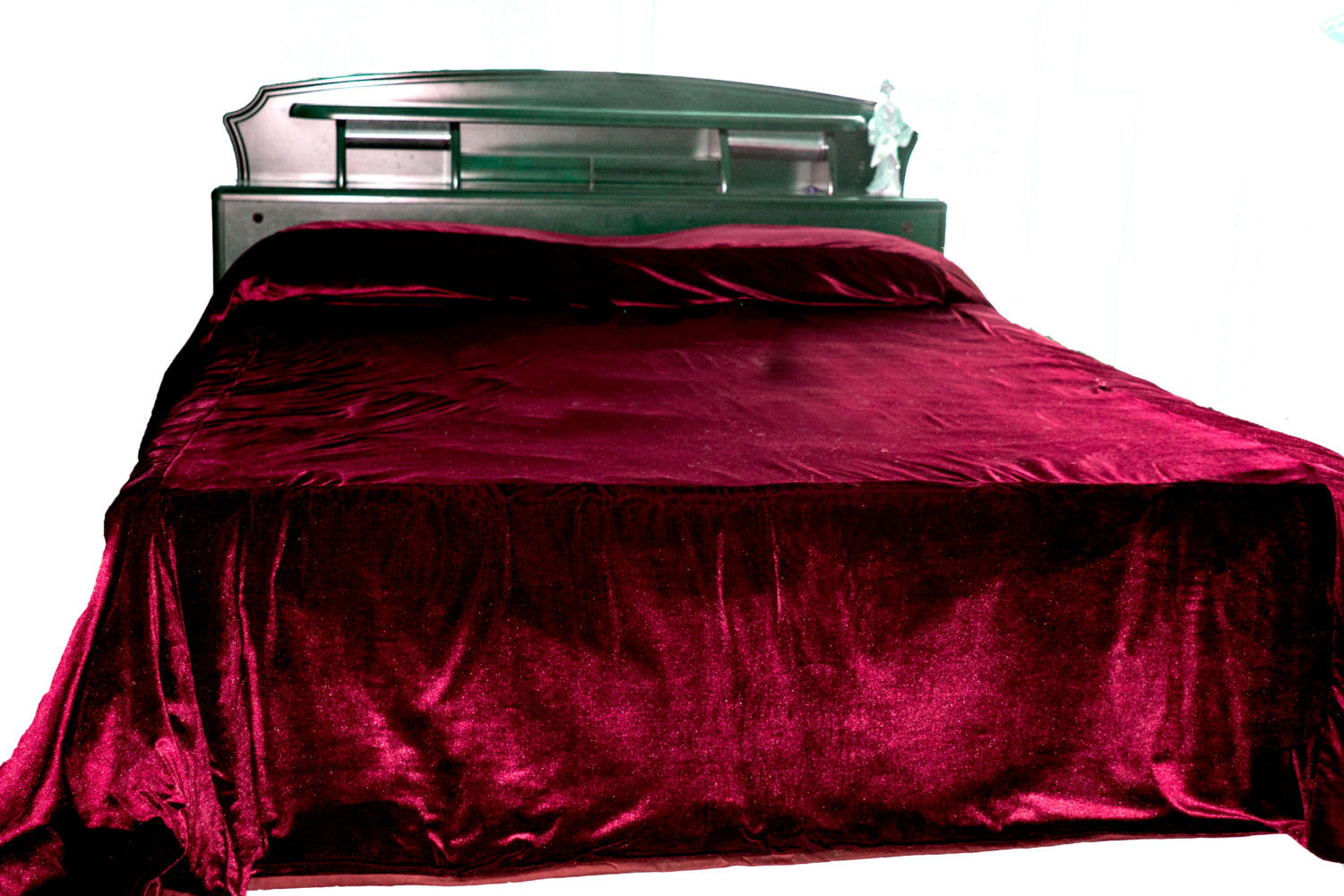 Shop Online for handmade luxury red velvet bedspreads at Casa Amore