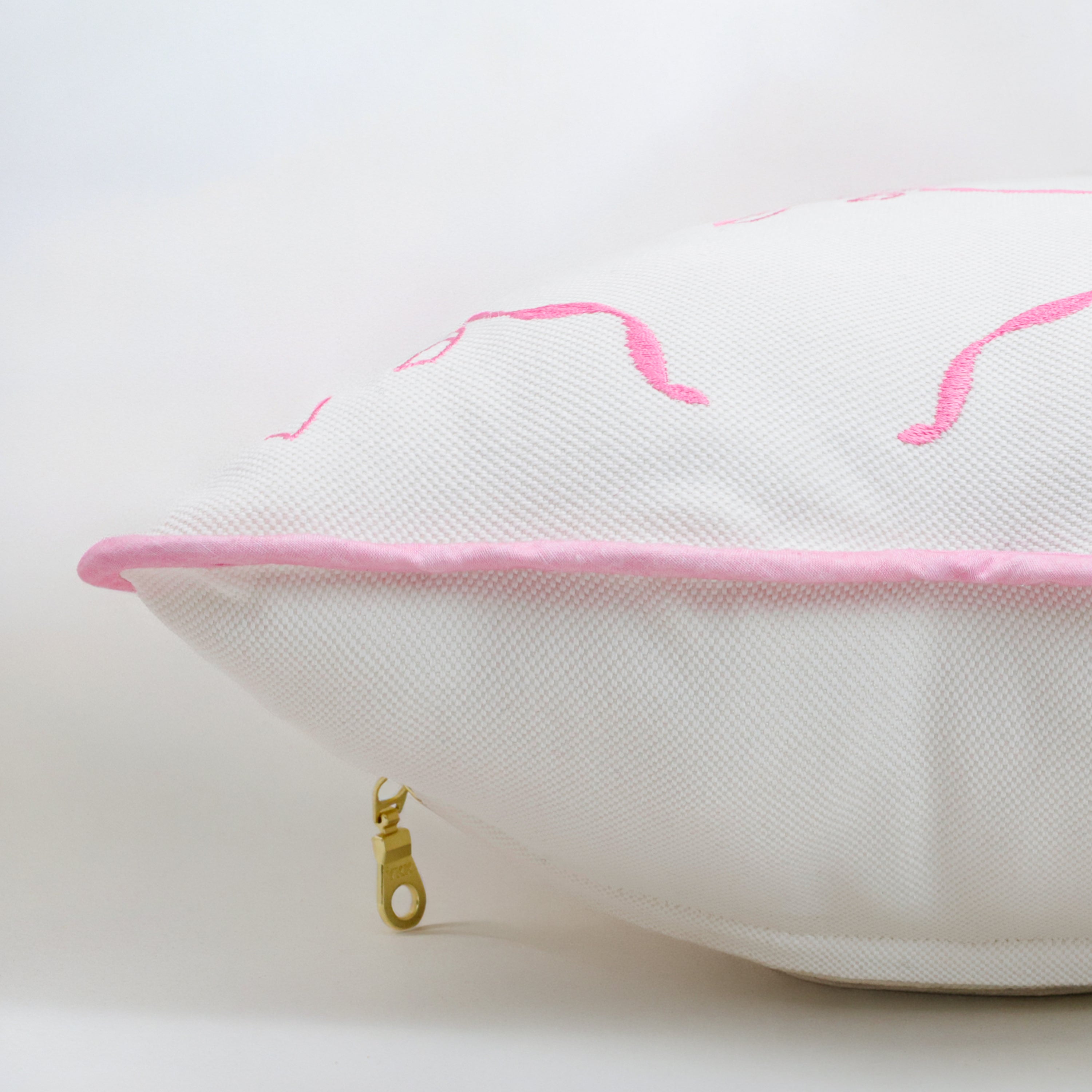 Scalloped Cotton Canvas Pillow Cover with Bow Embroidery