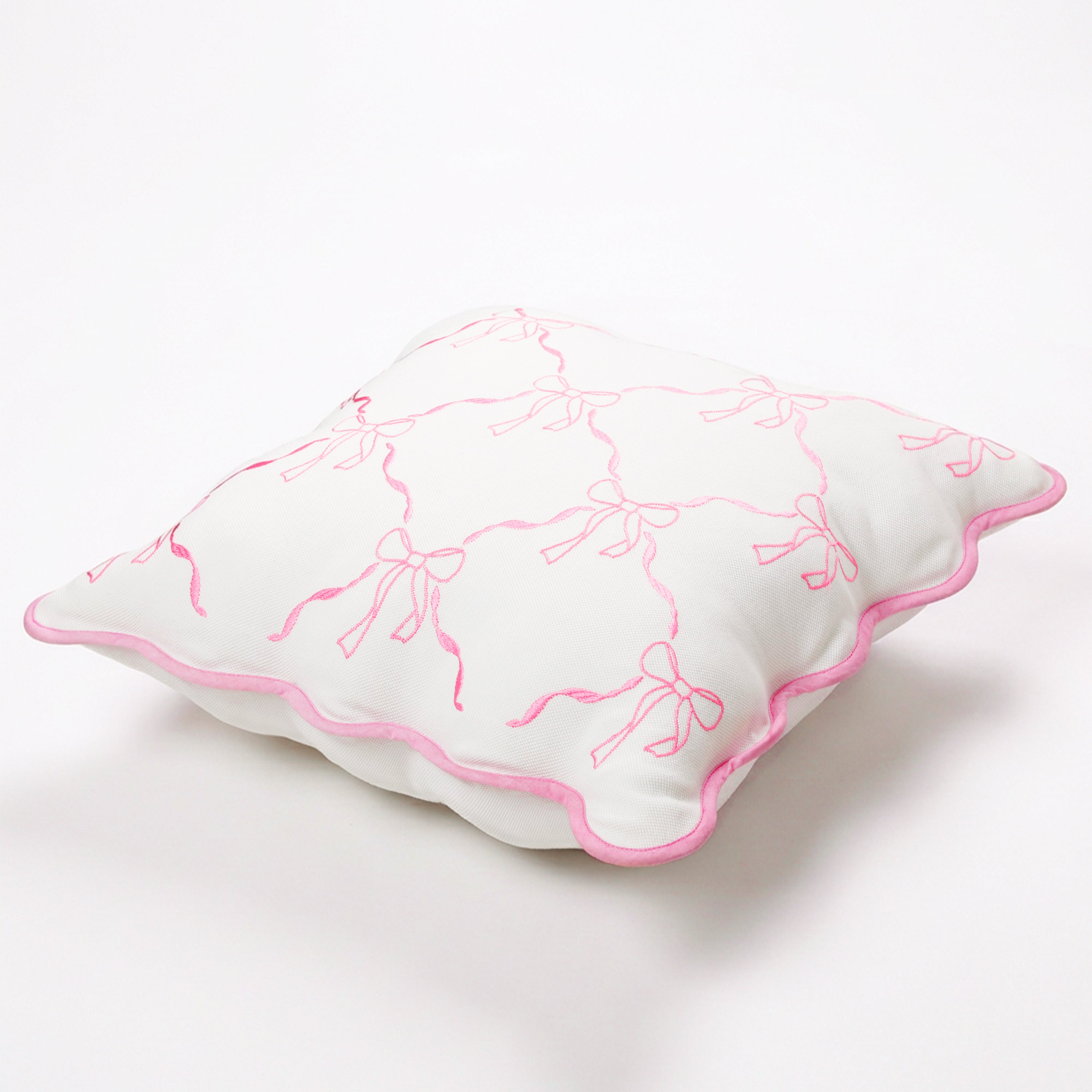 Scalloped Cotton Canvas Pillow Cover with Bow Embroidery