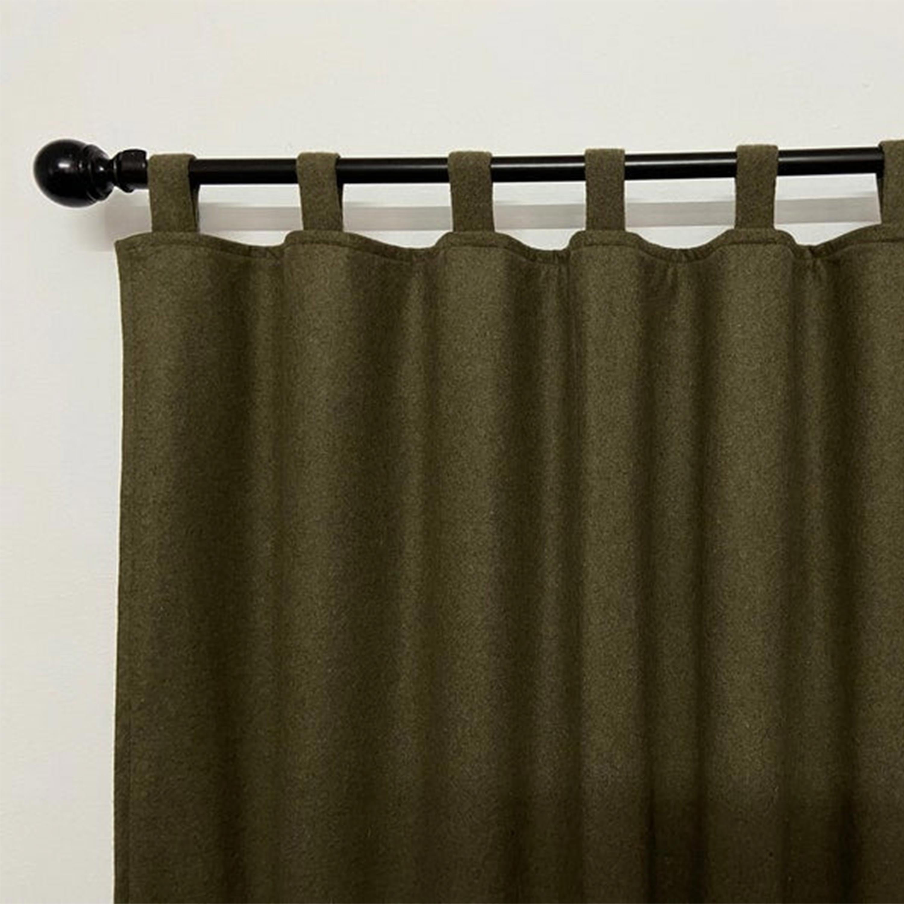 Crafted from premium wool fabric, this double-layered curtain for doors and windows combines style and functionality. Its thermal design ensures added warmth while enhancing the elegance of your room decoration.