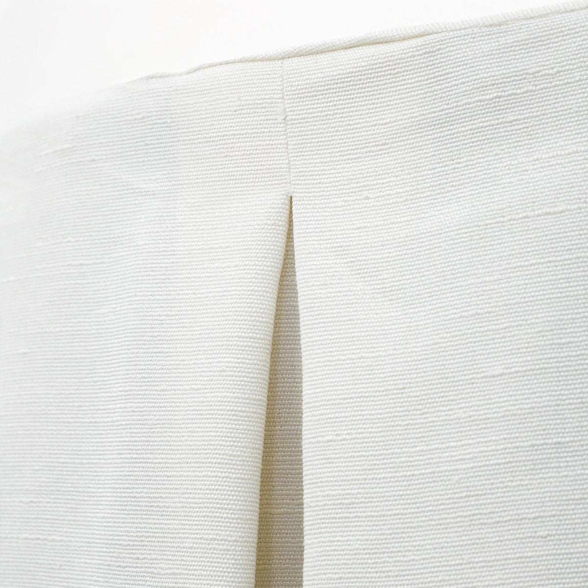 Box Pleat Table Skirt With Pleated Trim Edge