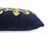 Amore Beaute pillow cover is inspired by one of my numerous trips to Korean Imperial Palace in Seoul, South Korea.