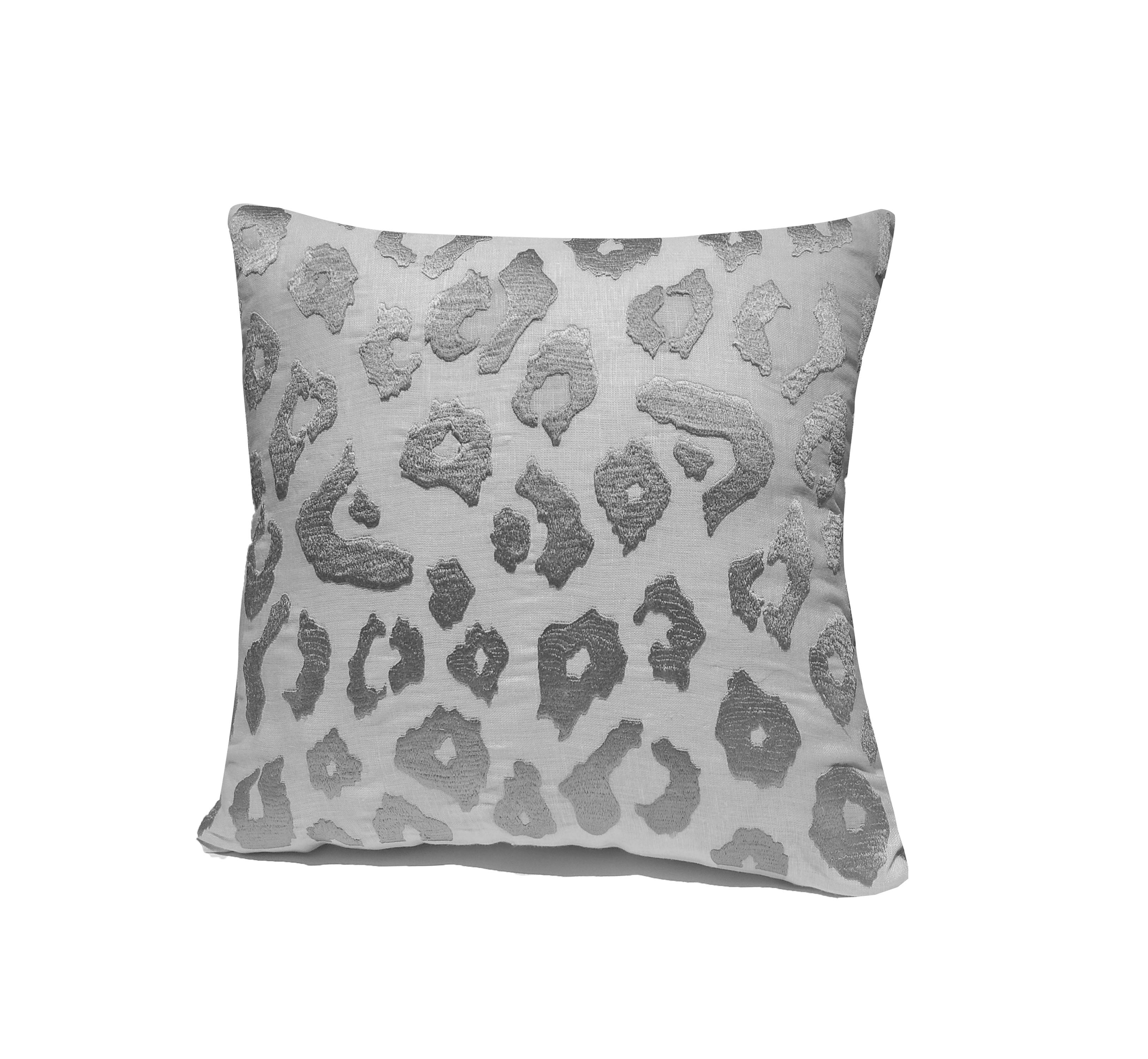 Amore Beaute pillow cover is a classic and beautiful piece that brings in the beauty of the jungle into your room.